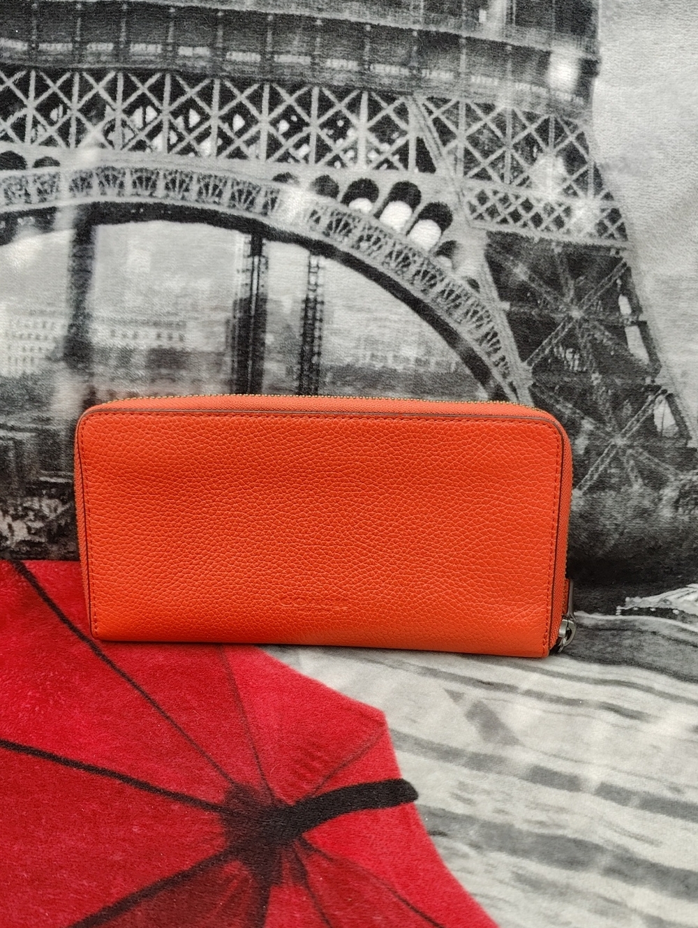 COACH X KEITH HARING COLLECTABLE ORANGE LEATHER ROBOT ZIP ACCORDION WALLET 11805 - Picture 4 of 15